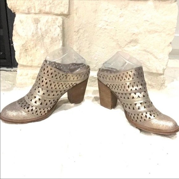 Steve Madden Gold Dust Harmony Stacked Heel Mule - Picture 3 of 10